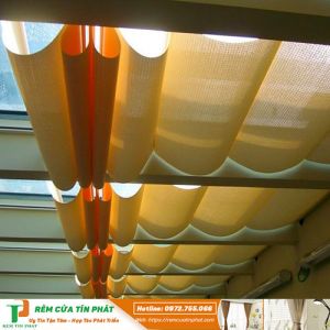 Rèm trần ngoài trời che nắng mái kính mã RT05